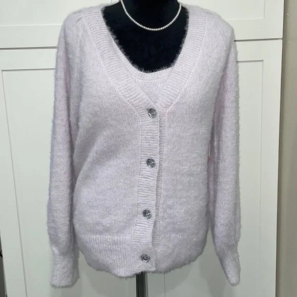 Soft fuzzy 2-piece sweater top - Picture 2 of 6